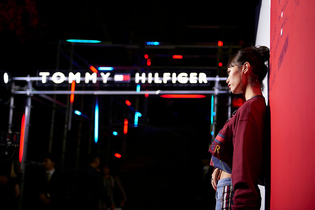 TOMMY HILFIGER | Gallery Image