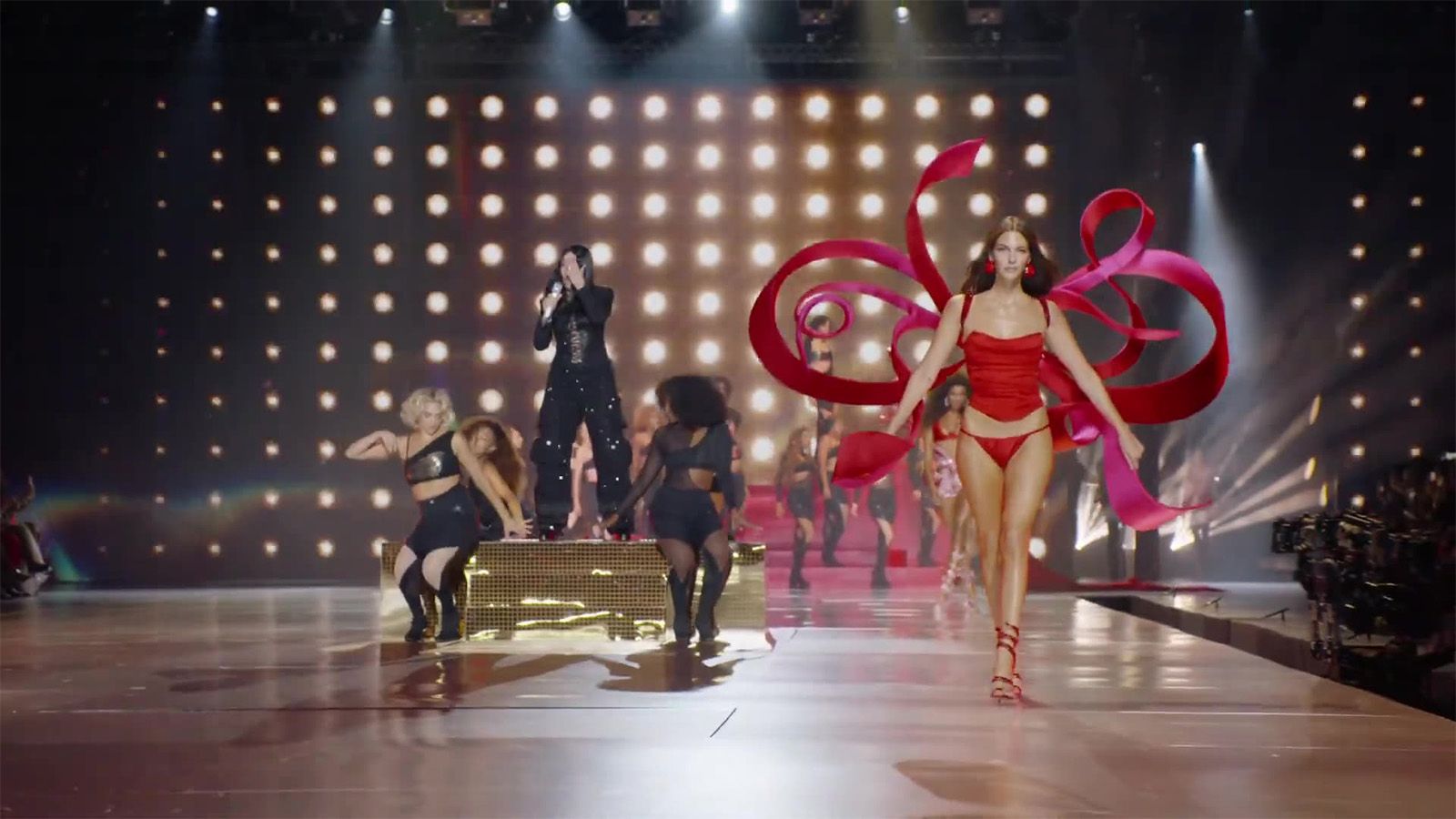 VICTORIA SECRET | Gallery Image